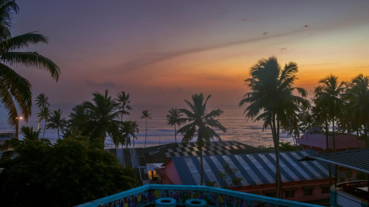 Готель Surf N Sea Thiruvananthapuram Екстер'єр фото
